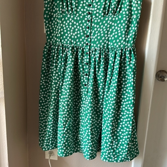 Plus Size Green Floral Dress - Picture 3 of 9